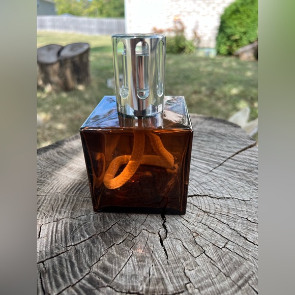 Amber Glass Reed Diffuser with Silver Cap - Picture 1 of 7